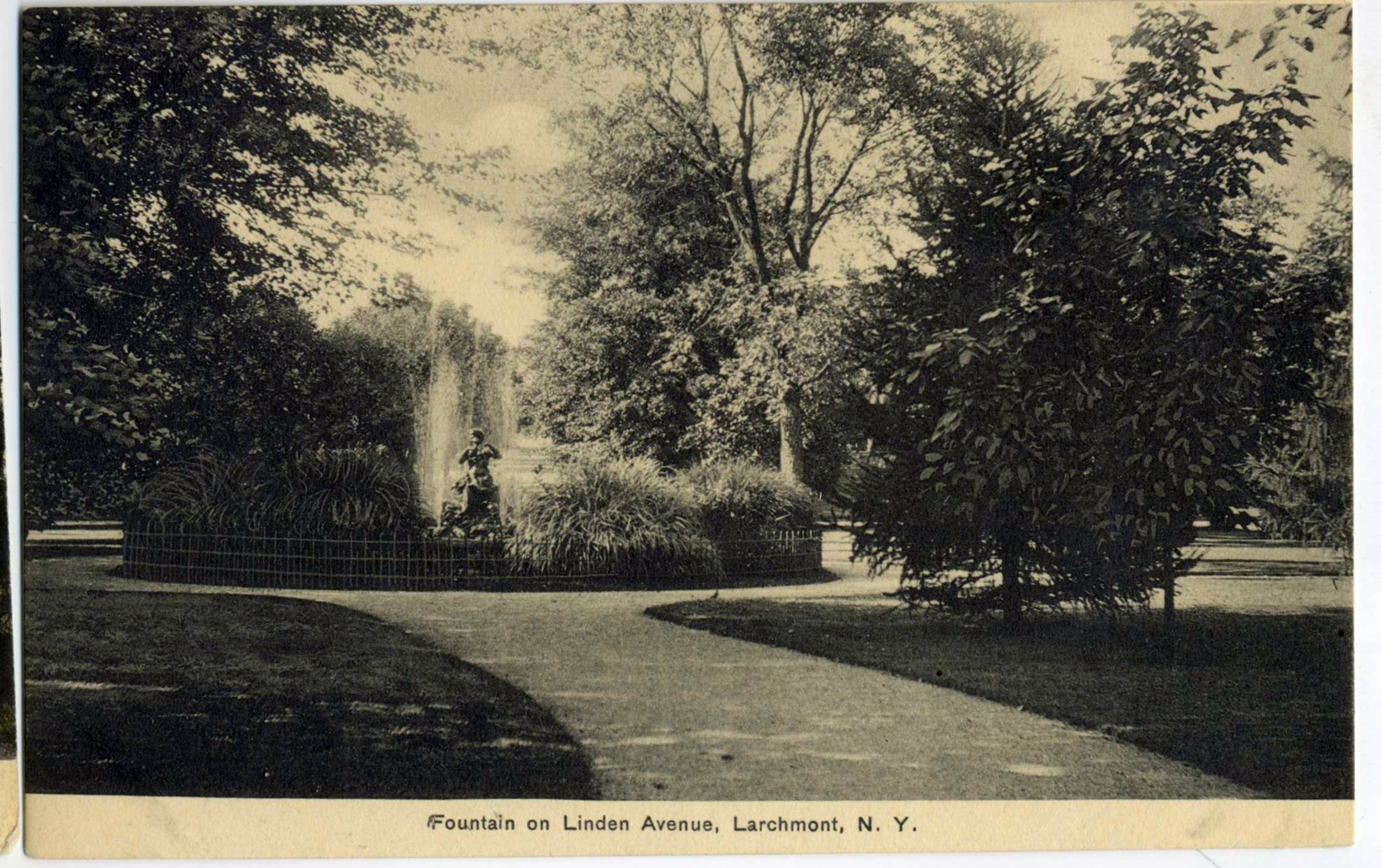 Levi-Collection_Fountain-Park-d