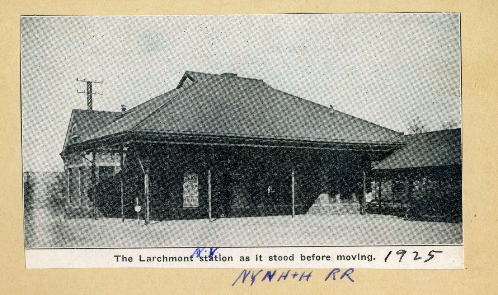 Levi-Collection_Larchmont-Railroad-Station-1925-d