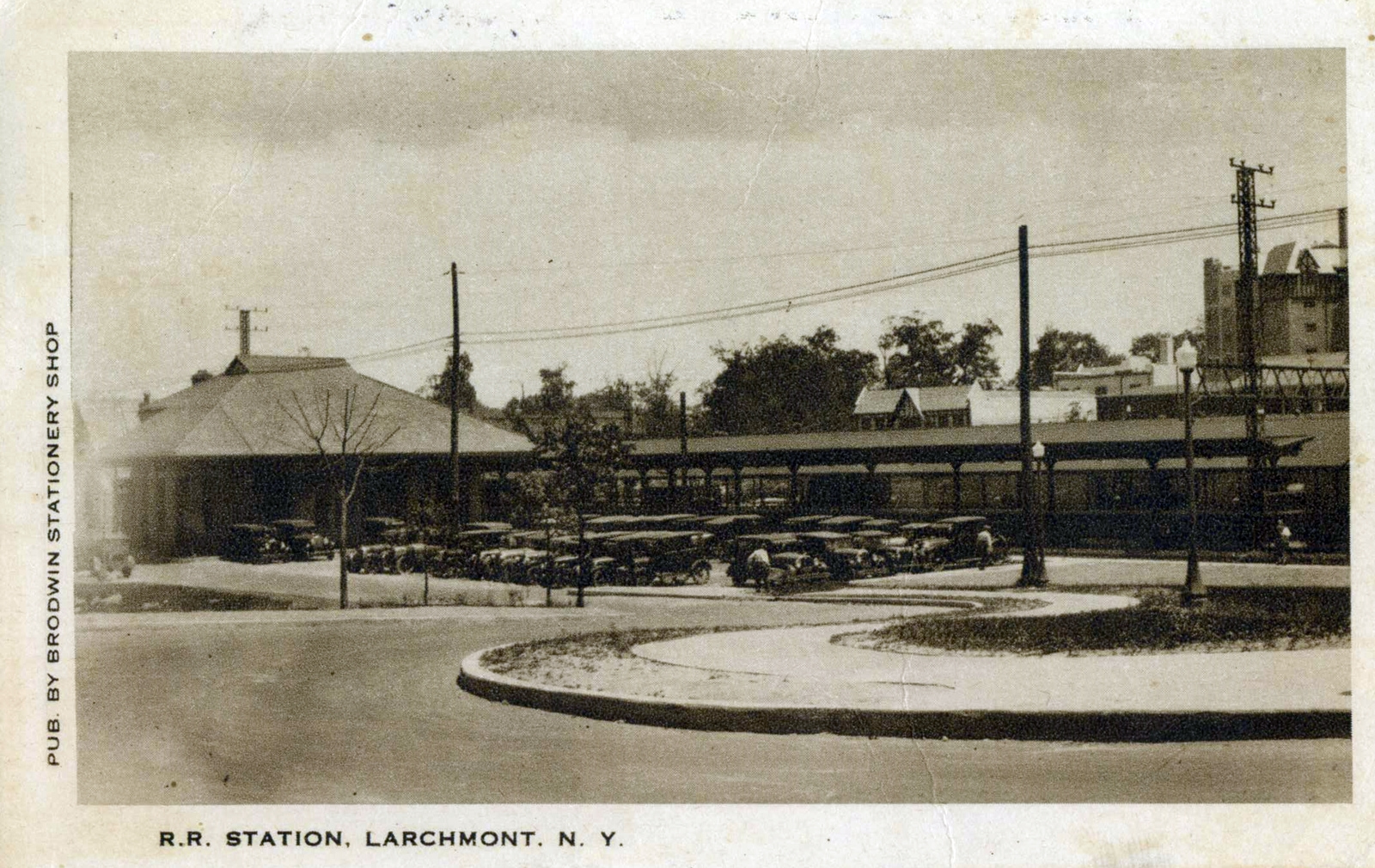 Levi-Collection_Larchmont-Railroad-Station-d
