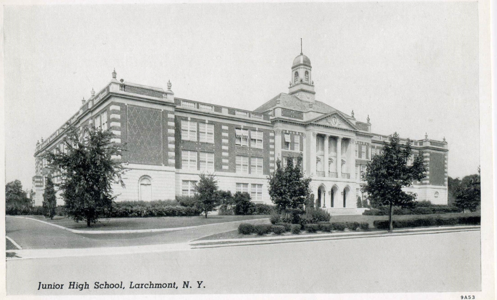 Levi-Collection_Mamaroneck-Junior-High-School-a