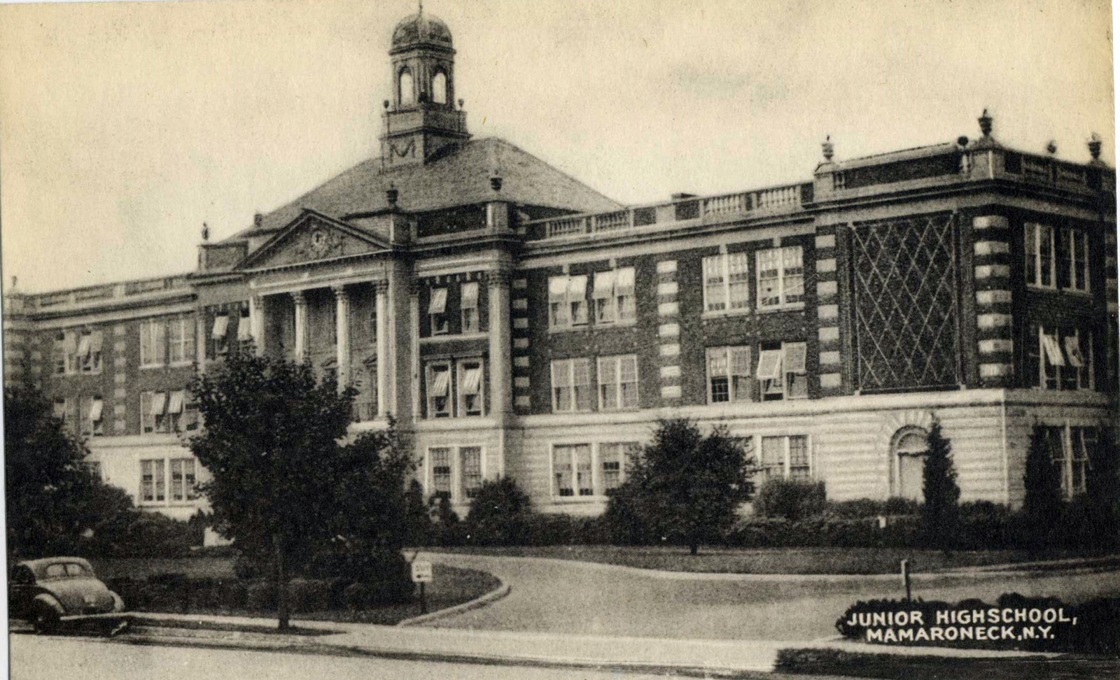 Levi-Collection_Mamaroneck-Junior-High-School-b