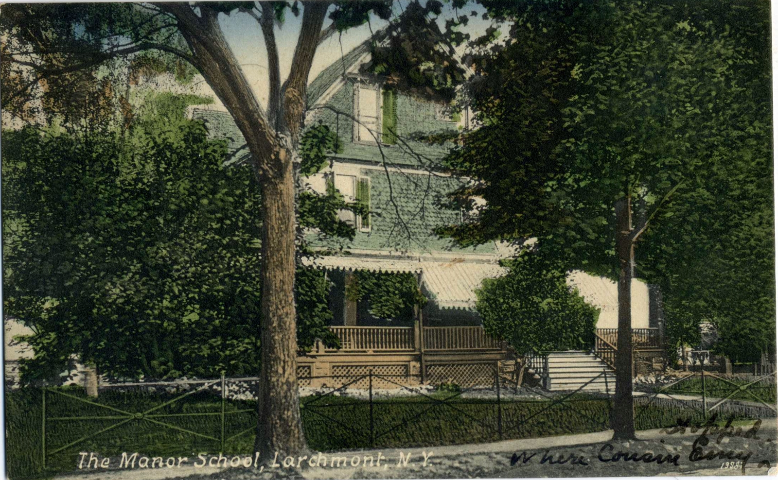 Levi-Collection_Manor-School-maple005-b