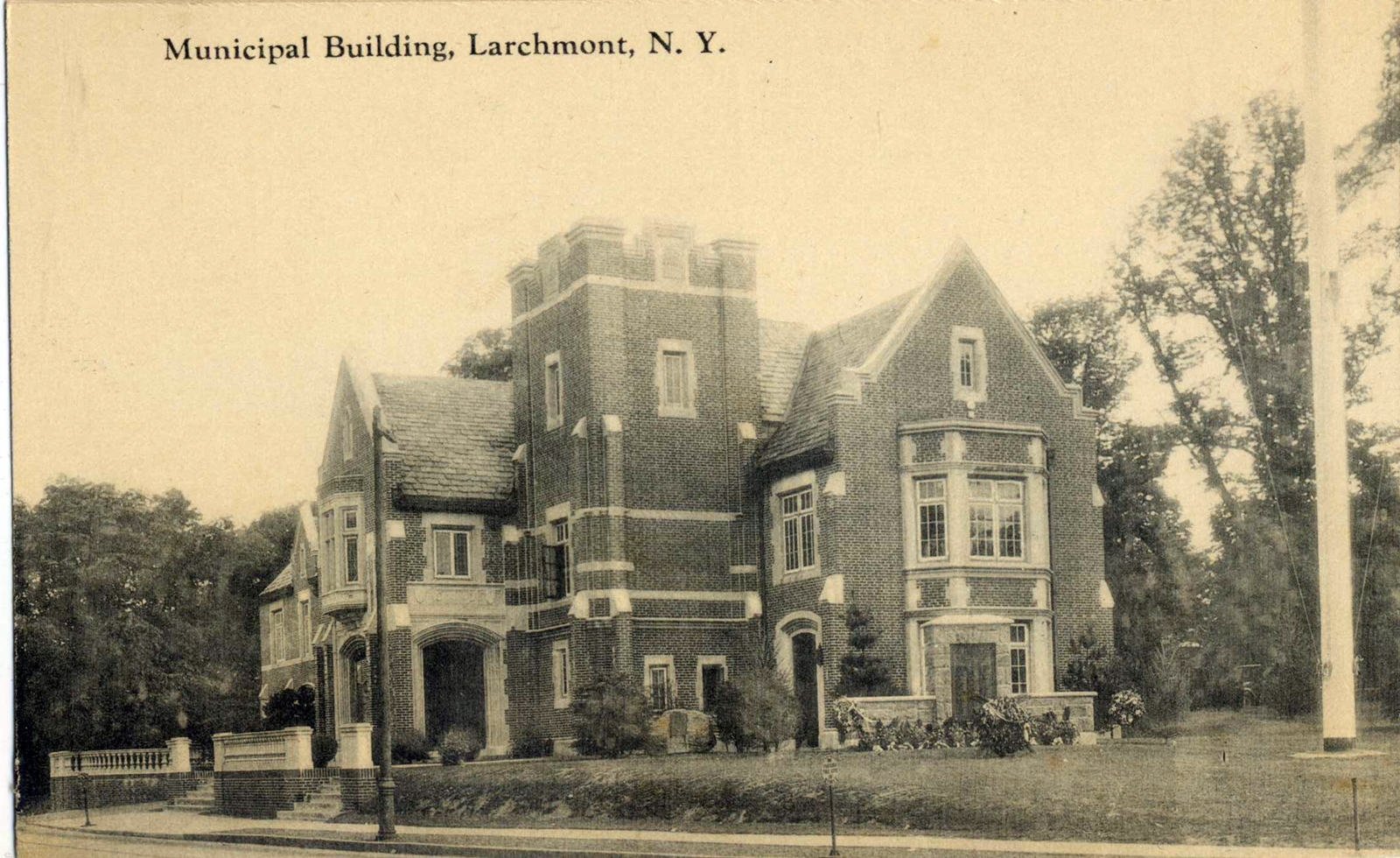 Levi-Collection_Village-Hall-larchmont120-h